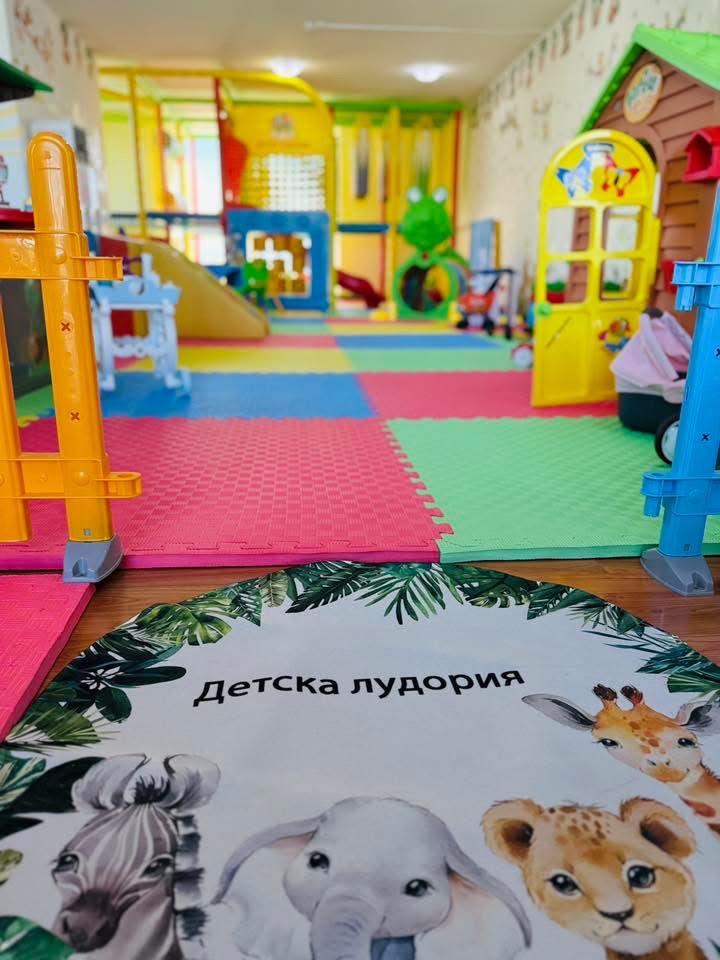 Игрална зона общ изглед
